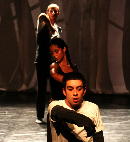 "Identidade" Centro Cultural São Paulo (2006) - choreography by Luiz Fernando Bongiovanni